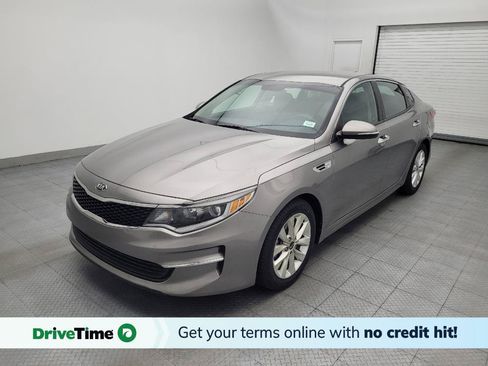 Used 2018 Kia Optima LX w/ 17" Alloy Wheels Package FWD image 1