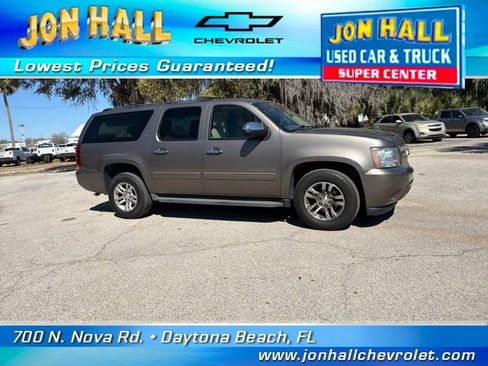 Used 2013 Chevrolet Suburban LT image 16