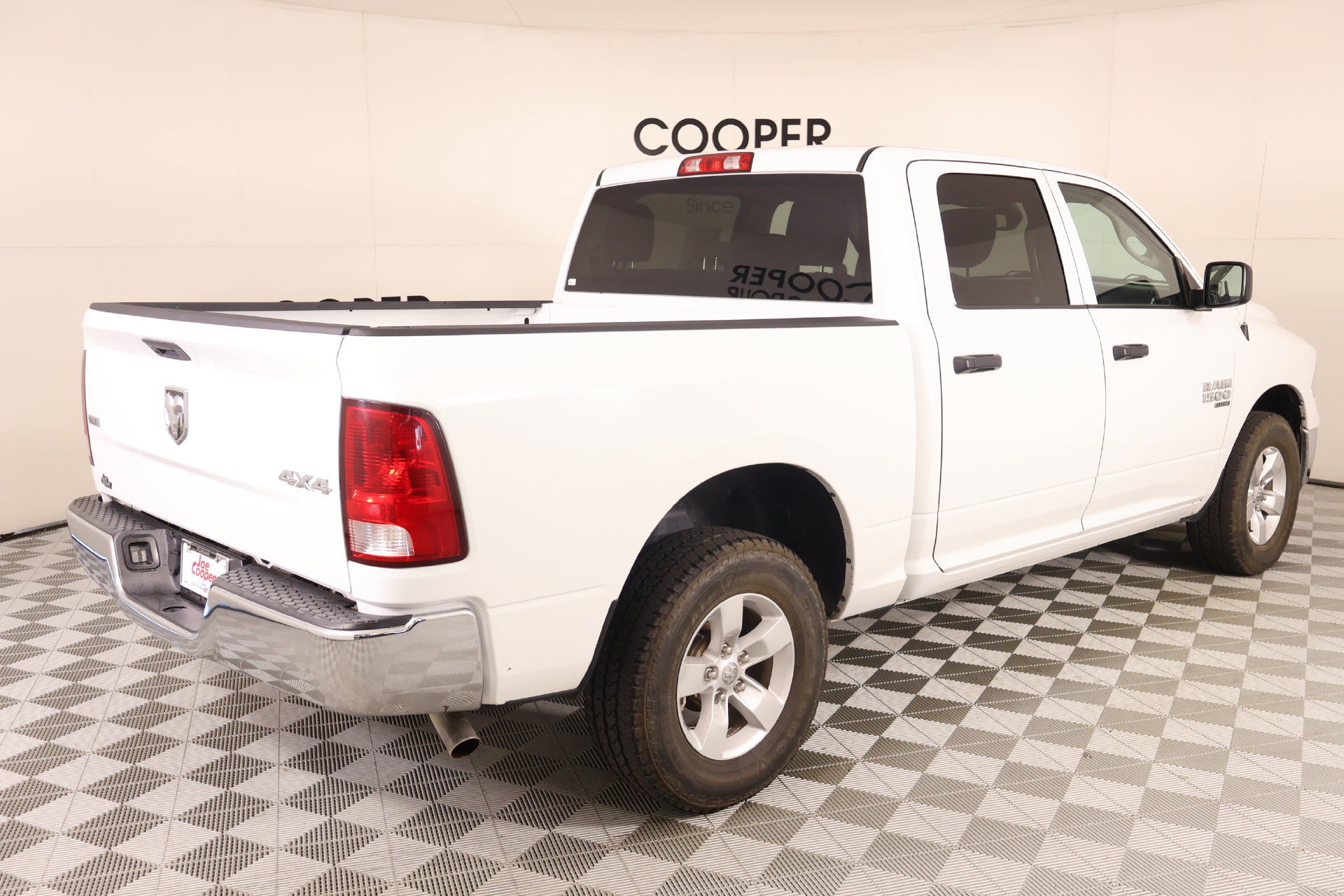 Used 2023 RAM 1500 Classic SLT w/ Electronics Group AWD/4WD image 19