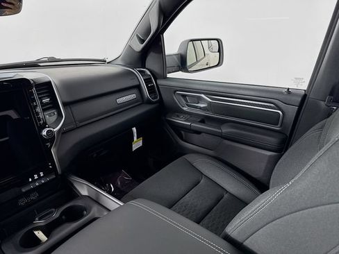 New 2026 RAM 1500 4x4 Crew Cab image 23