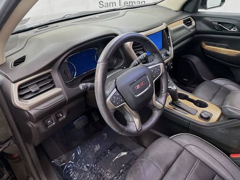 Used 2017 GMC Acadia Denali w/ Technology Package FWD image 11