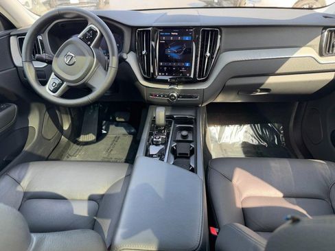 Used 2025 Volvo XC60 B5 Plus w/ Climate Package image 12
