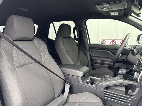 Used 2025 Toyota 4Runner SR5 image 38