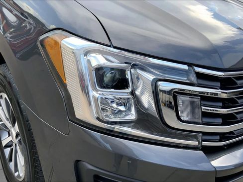 Used 2020 Ford Expedition XLT RWD image 26