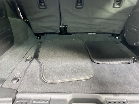 Used 2022 Jeep Wrangler Unlimited Sahara w/ LED Lighting Group image 25