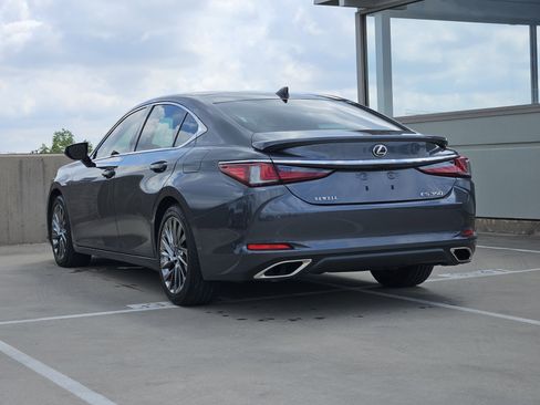 Used 2024 Lexus ES 350 Ultra Luxury w/ Accessory Package (Z2) FWD image 3