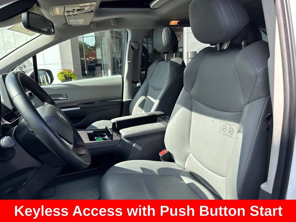 Certified 2023 Toyota Sienna XLE FWD image 13