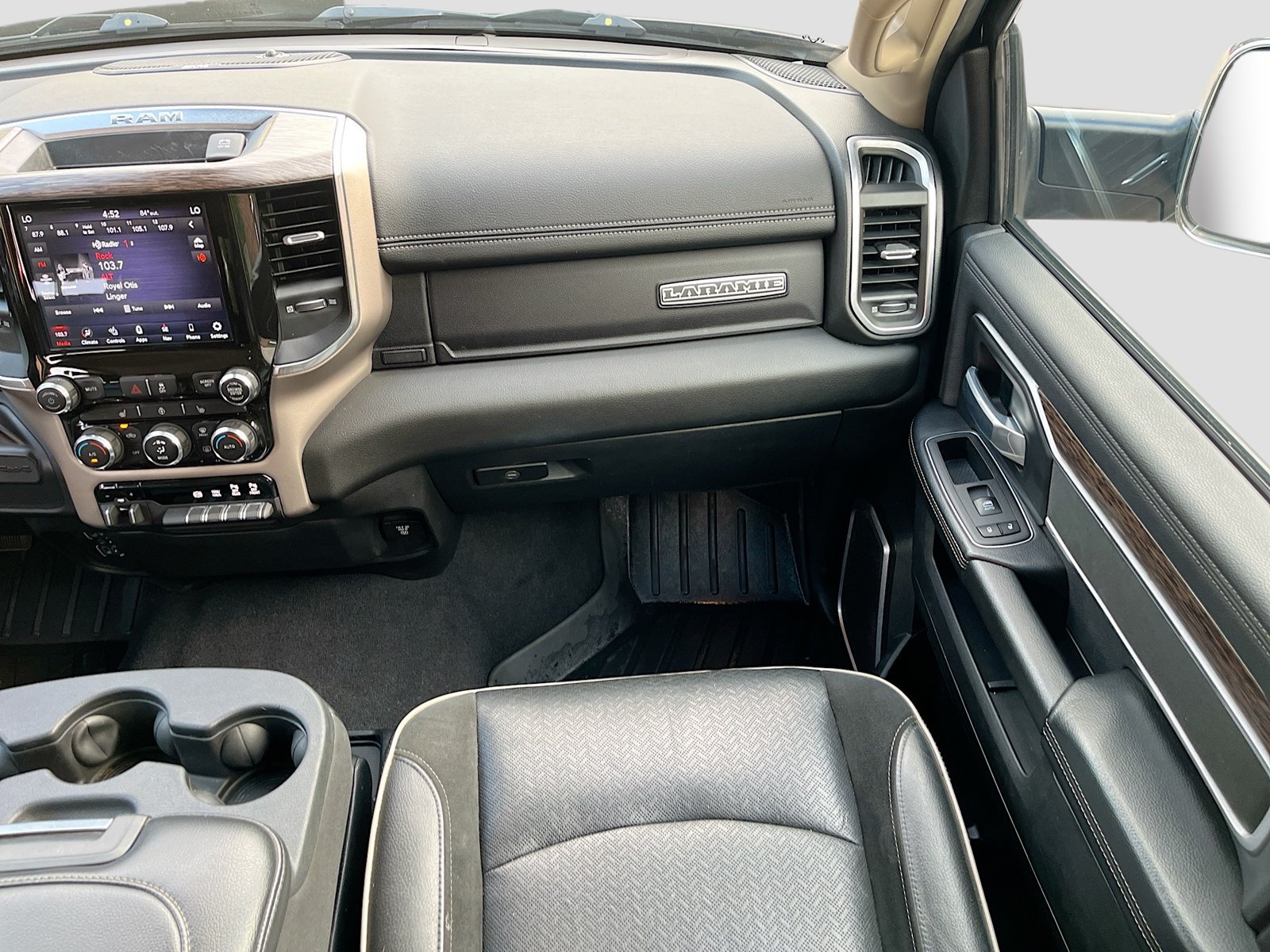 Used 2021 RAM 3500 Laramie w/ Cold Weather Group AWD/4WD image 22