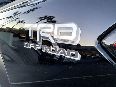 Used 2025 Toyota Tacoma TRD Off-Road image 9