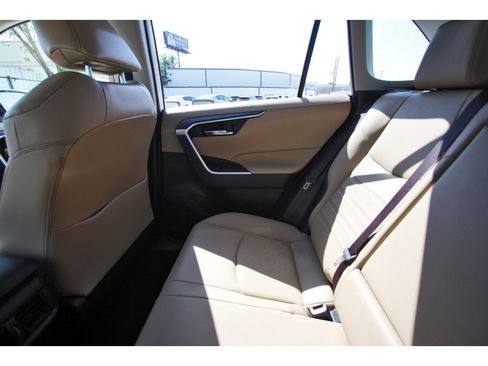 Used 2019 Toyota RAV4 XLE Premium FWD image 13
