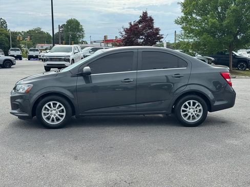 Used 2019 Chevrolet Sonic LT w/ Convenience Package FWD image 6