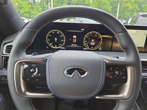 Used 2026 INFINITI QX80 4WD w/ Sport Exterior Package image 11