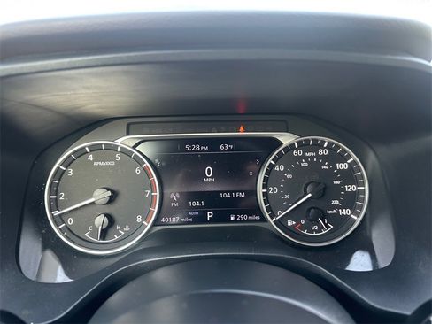 Used 2023 Nissan Rogue S image 18