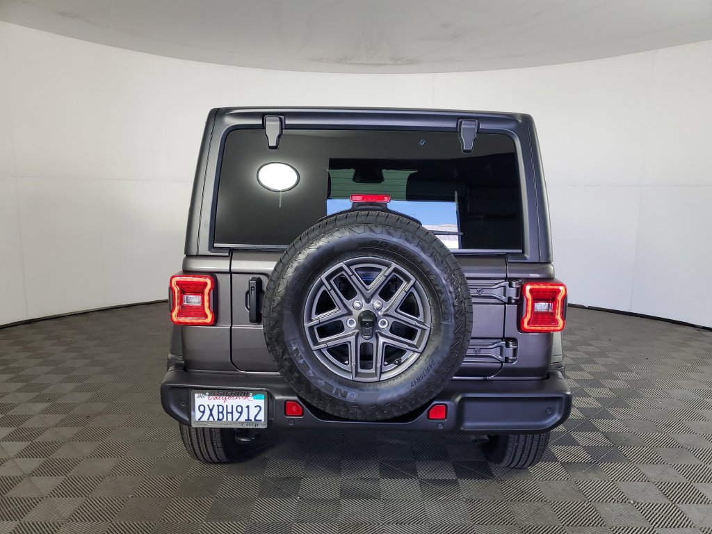 Used 2026 Jeep Wrangler Unlimited Sport AWD/4WD image 5