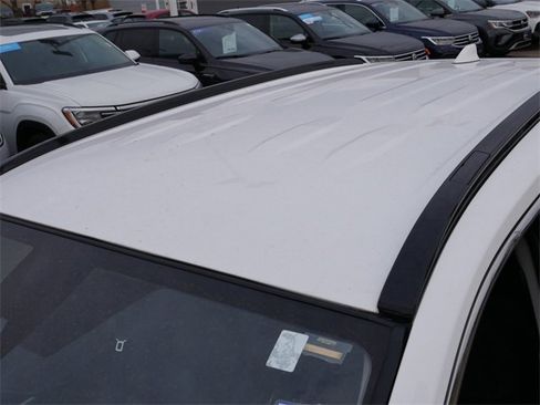 Used 2021 Toyota RAV4 XLE image 11