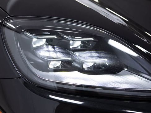 Certified 2026 Porsche Cayenne S AWD/4WD image 16