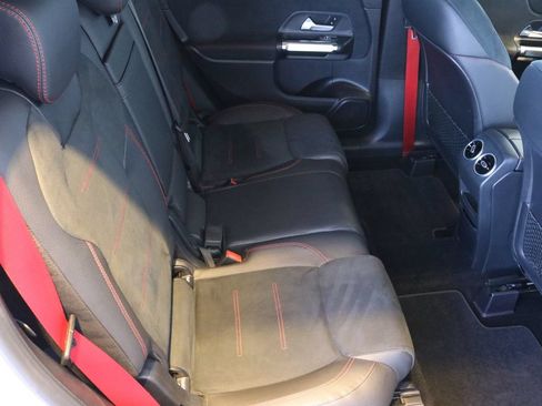 Used 2021 Mercedes-Benz GLB 35 AMG 4MATIC image 39