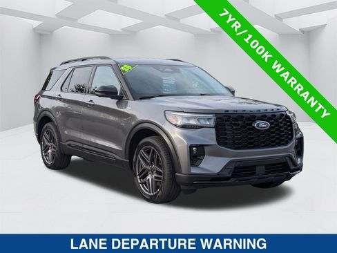 Certified 2025 Ford Explorer ST-Line w/ ST-Line Street Pack image 2