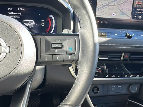 Certified 2024 Nissan Rogue SL image 15