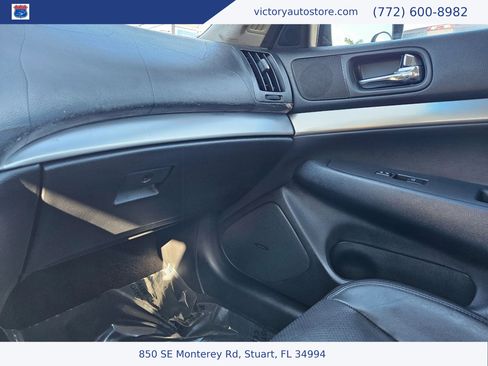 Used 2011 INFINITI G37 Journey w/ Premium Pkg image 22