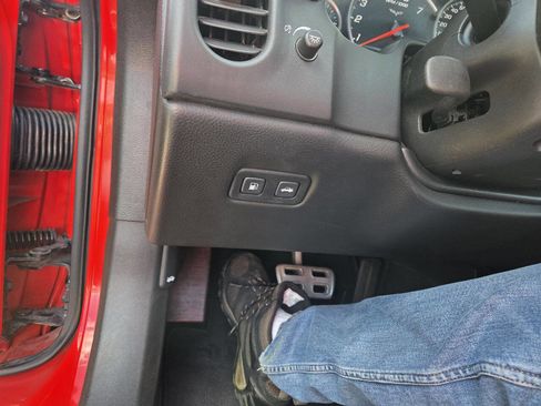 Used 2010 Chevrolet Corvette Grand Sport image 31