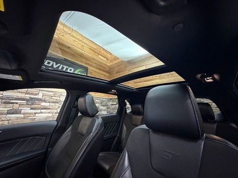 Used 2020 Ford Edge ST w/ Cold Weather Package AWD/4WD image 24