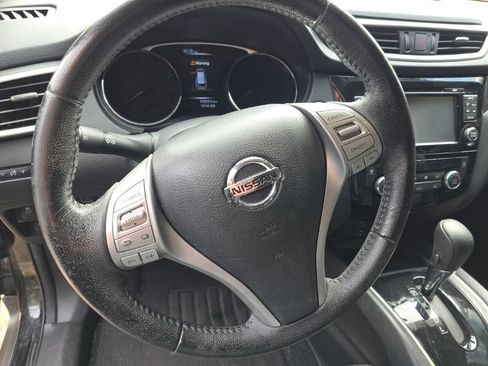 Used 2016 Nissan Rogue SL w/ SL Premium Package FWD image 10
