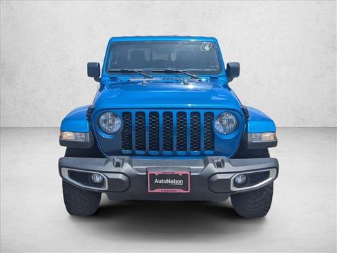 Used 2023 Jeep Gladiator Sport AWD/4WD image 2