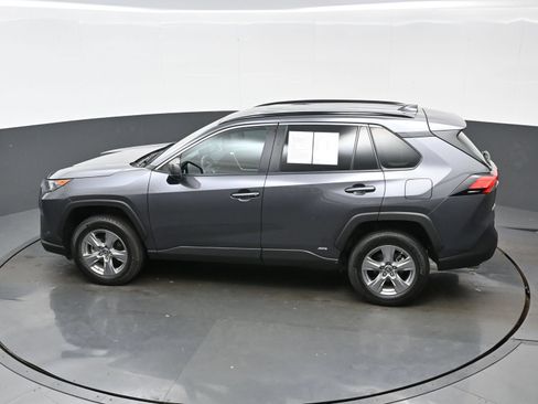 Used 2022 Toyota RAV4 LE AWD/4WD image 35