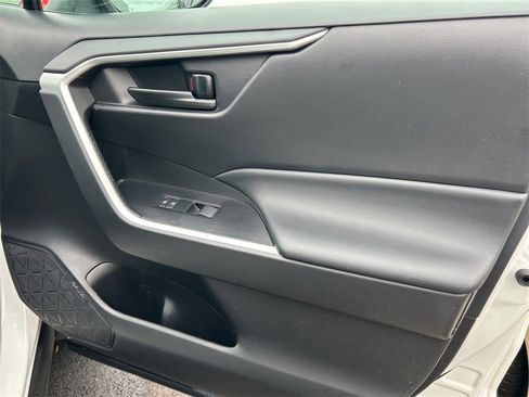 Used 2023 Toyota RAV4 LE image 21