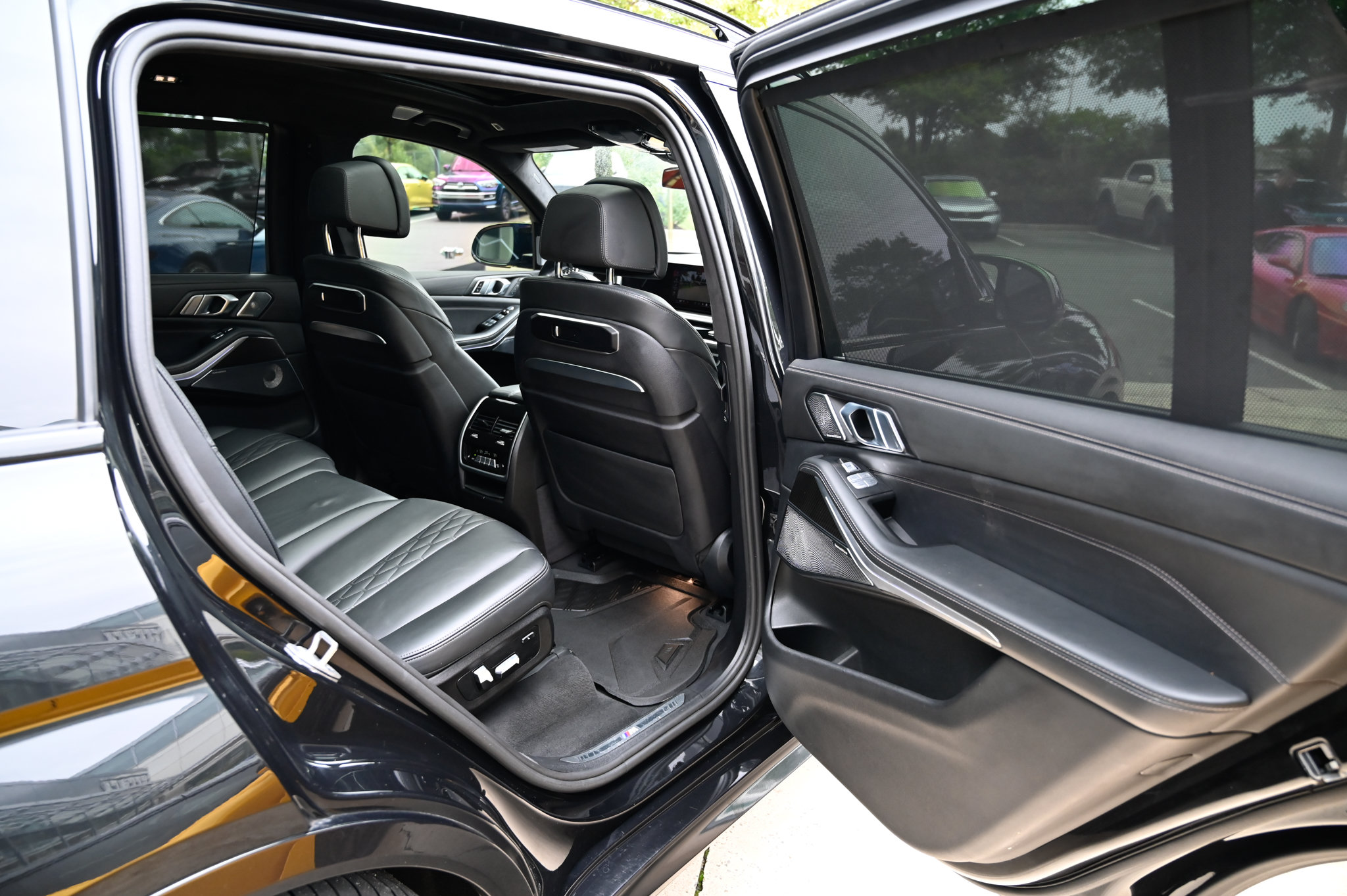 Used 2024 BMW X7 M60i w/ Executive Package AWD/4WD image 49