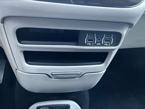 Used 2023 Chrysler Voyager LX FWD image 15