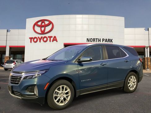 Used 2024 Chevrolet Equinox LT image 1