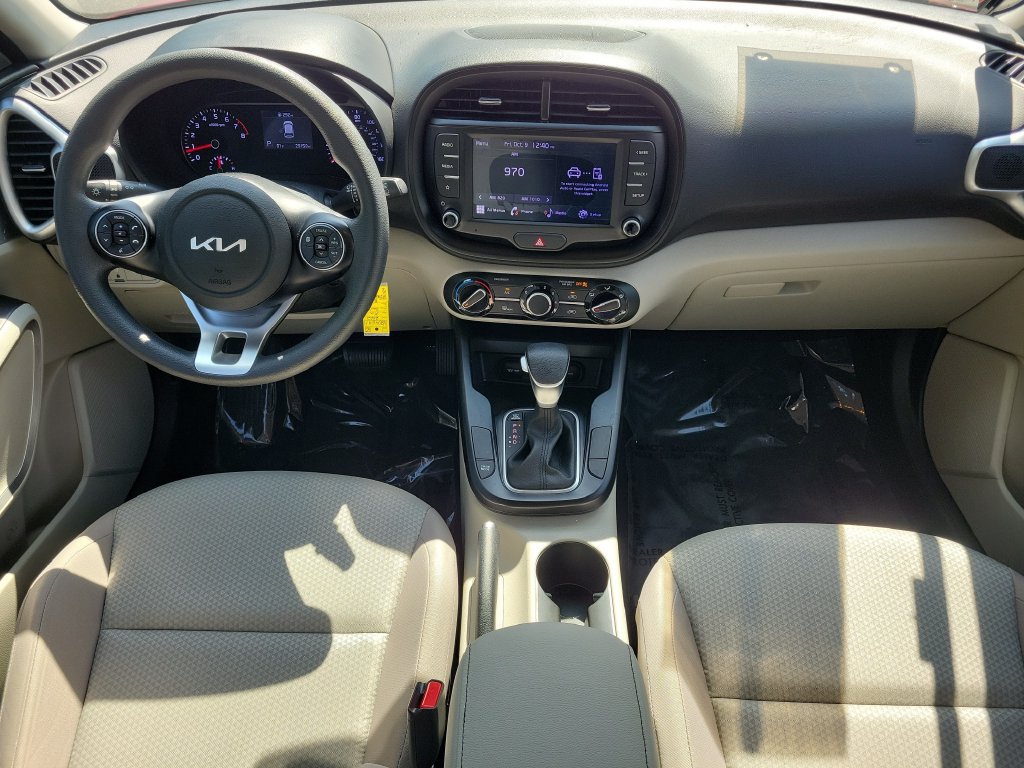 Used 2022 Kia Soul LX FWD image 12