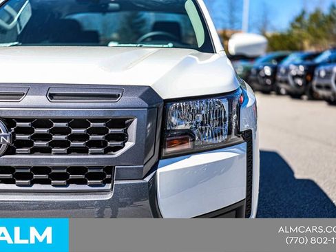 Certified 2025 Nissan Frontier SV image 16