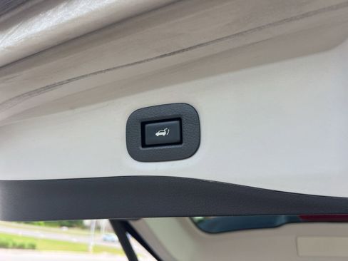 Used 2018 Nissan Rogue SV FWD image 28