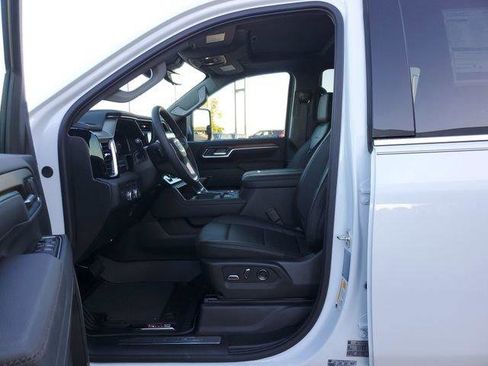 New 2026 GMC Sierra 2500 Denali w/ Denali Reserve Package AWD/4WD image 10