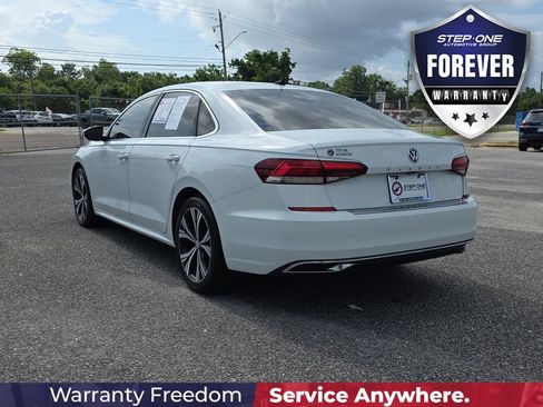Used 2021 Volkswagen Passat 2.0T SE FWD image 5