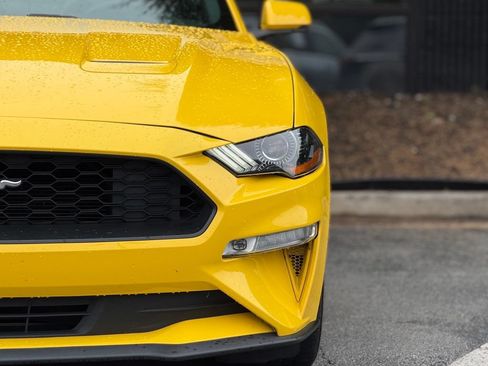 Used 2018 Ford Mustang Premium w/ Ecoboost Performance Package RWD image 5