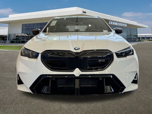 New 2026 BMW M5 Touring image 3