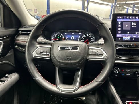 Used 2022 Jeep Compass Trailhawk w/ Trailhawk Convenience Group AWD/4WD image 18