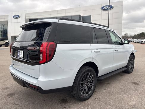 New 2026 Ford Expedition Platinum w/ Stealth Appearance Package image 12