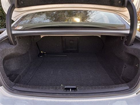 Used 2021 Volvo S60 T8 Inscription image 34