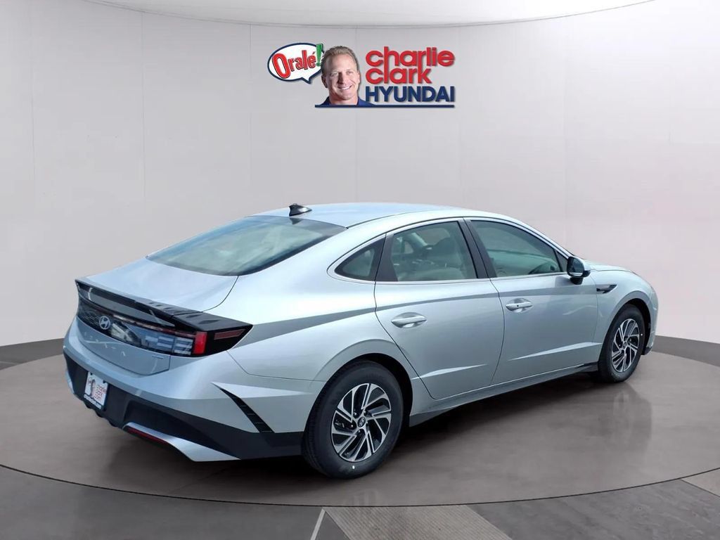 New 2026 Hyundai Sonata Blue FWD image 5
