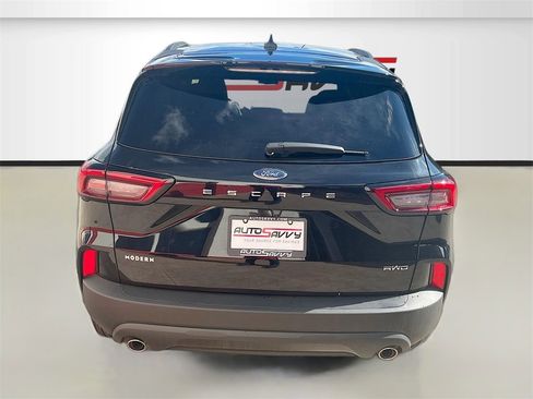 Used 2025 Ford Escape ST-Line image 6