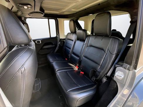 Certified 2018 Jeep Wrangler Unlimited Sahara image 20