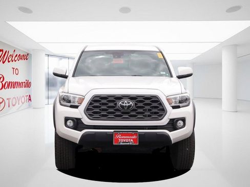 Used 2021 Toyota Tacoma TRD Off-Road AWD/4WD image 4