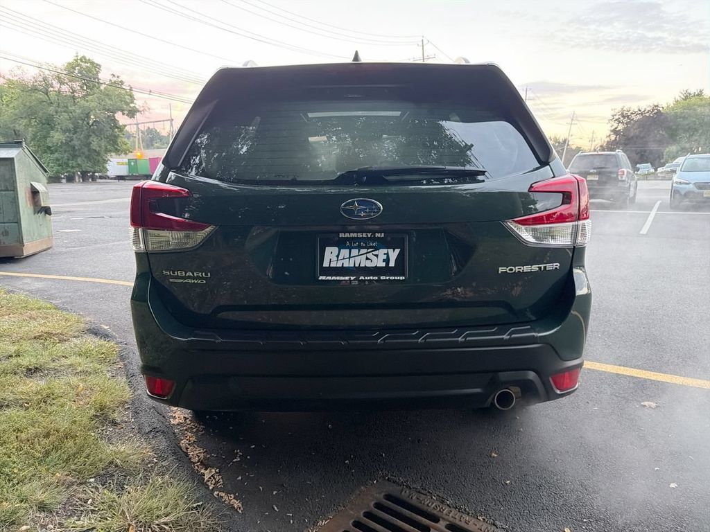 Certified 2023 Subaru Forester Limited AWD/4WD image 7