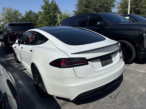 Used 2022 Tesla Model S Plaid AWD/4WD image 2