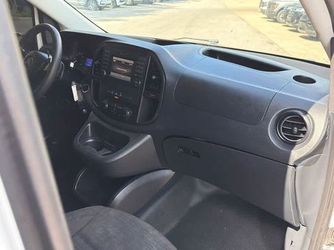 Used 2020 Mercedes-Benz Metris image 13